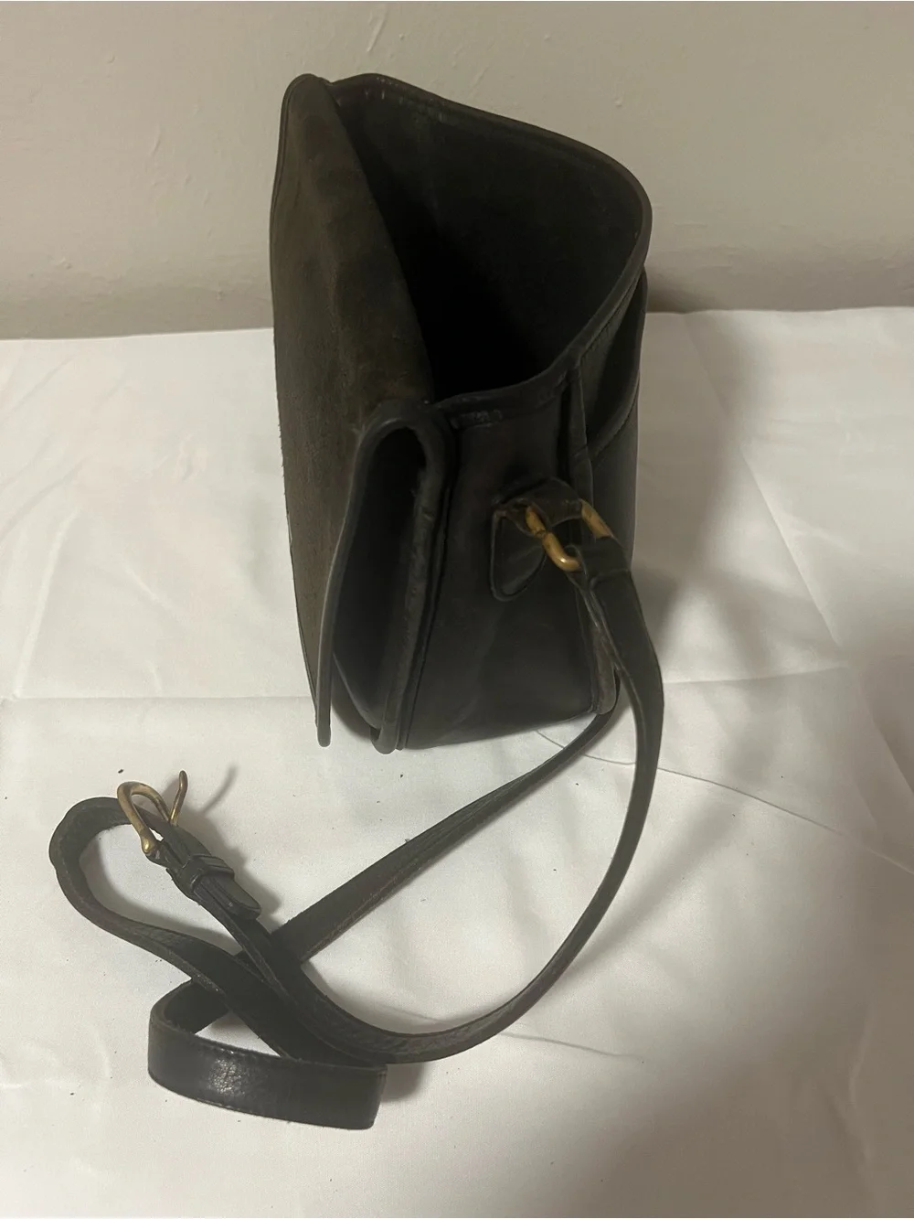 Vintage Coach 9790 Legacy City Turn Lock Flap Shoulder Crossbody Leather Bag